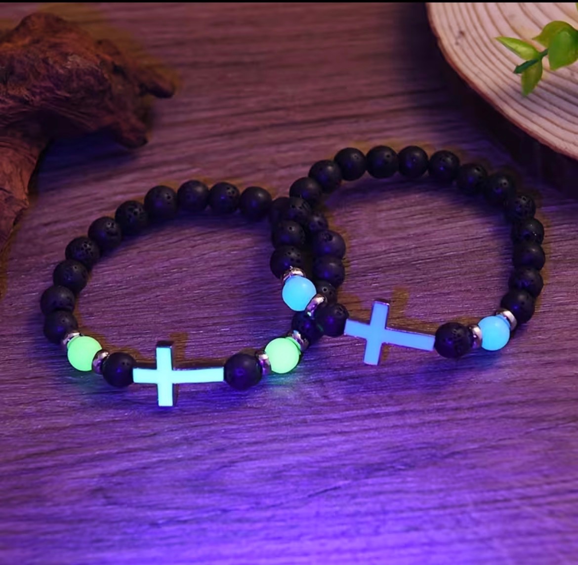 Glowing jewelry